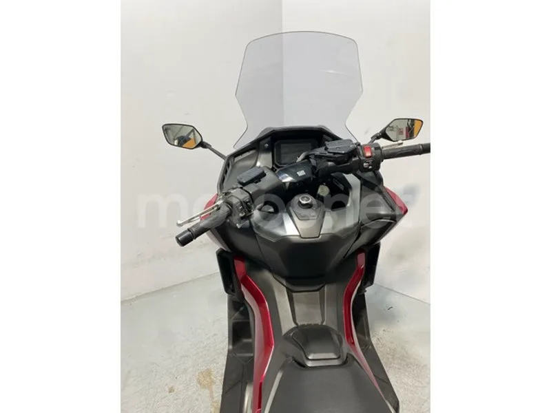 Honda Forza 750 - Vista 5