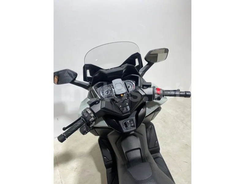 Honda Forza 350 - Vista 5