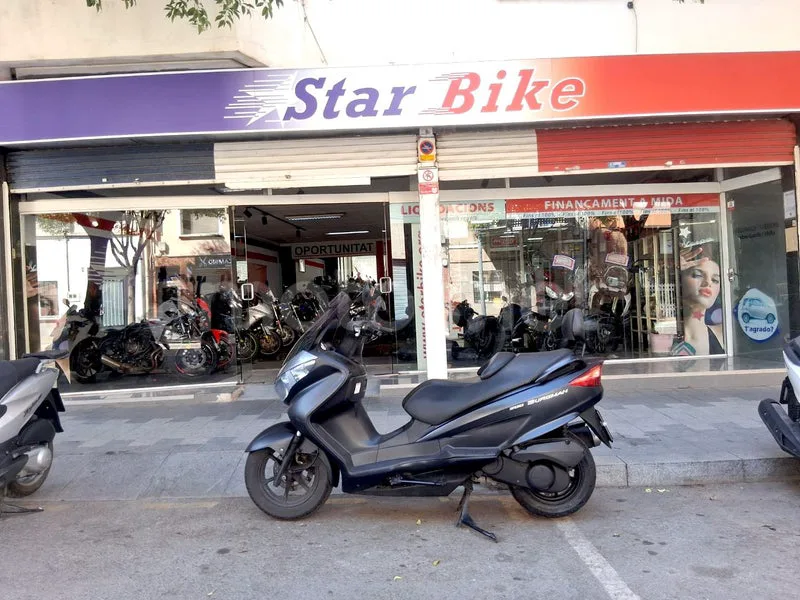 Suzuki Burgman 200 1440 € 2011 Barcelona - 1