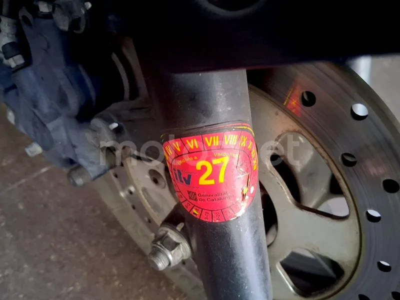Suzuki Burgman 200 - Vista 19