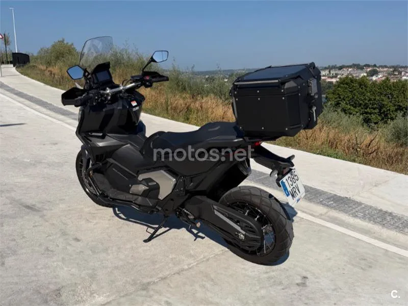 Honda X-ADV - Vista 6
