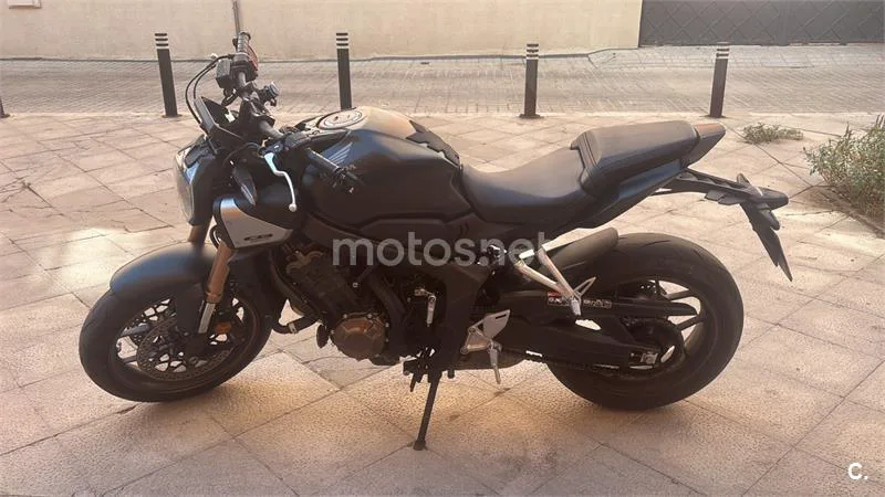 Honda CB650R - Vista 4