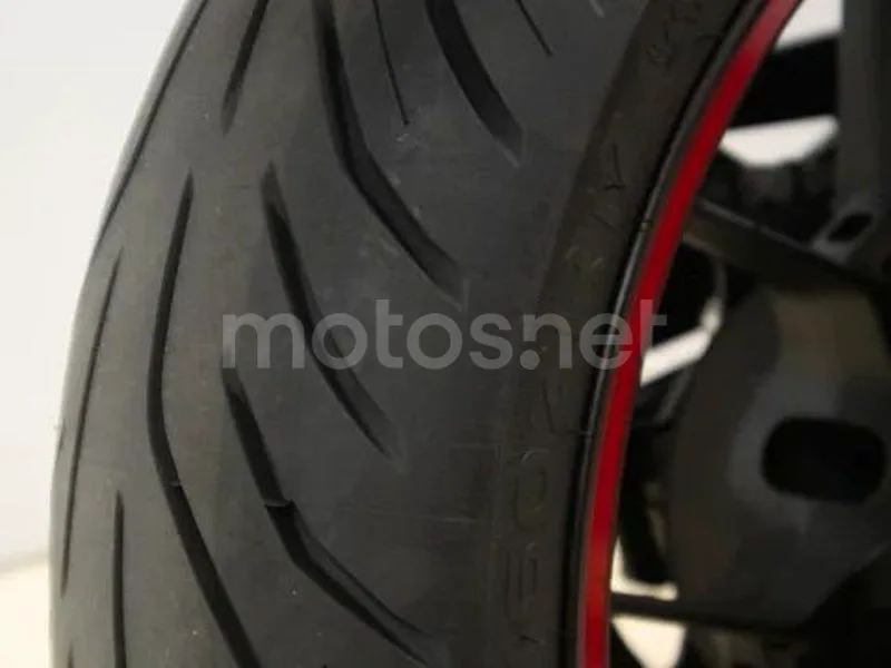 Honda CBR500R - Vista 12