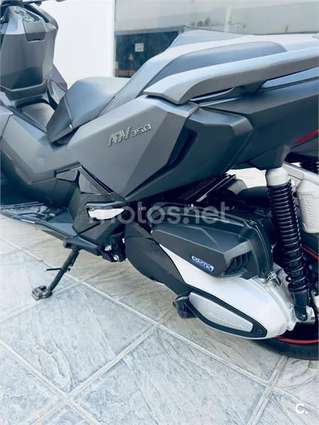 Honda ADV350 - Vista 11