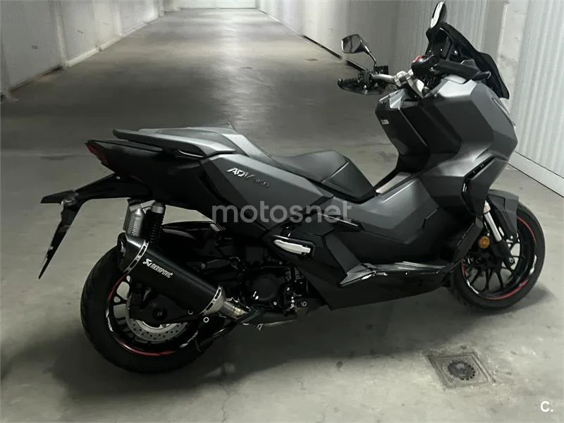 Honda ADV350 - Vista 13