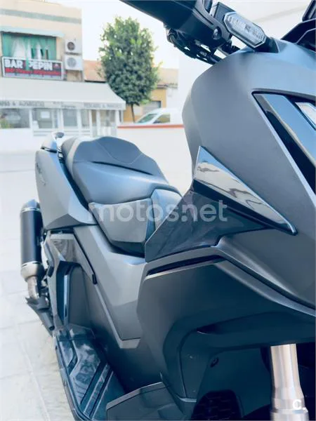 Honda ADV350 - Vista 7
