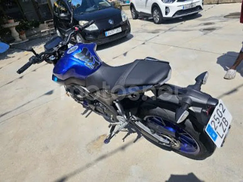 Yamaha MT-125 - Vista 5