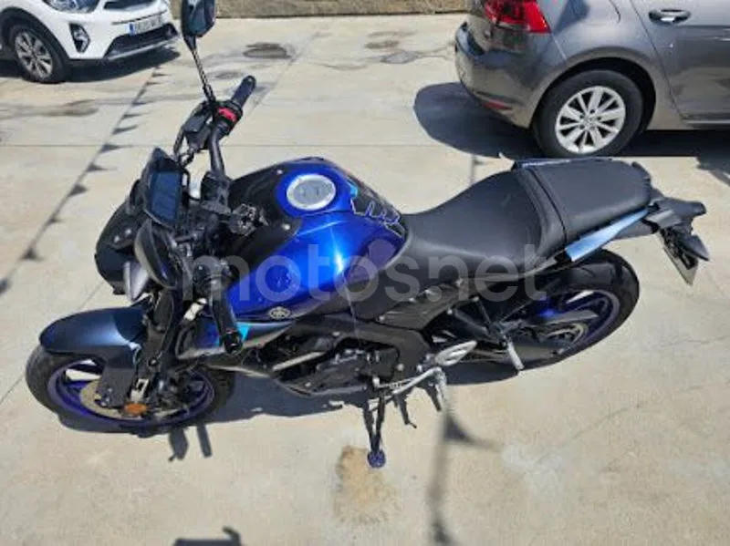 Yamaha MT-125 - Vista 8