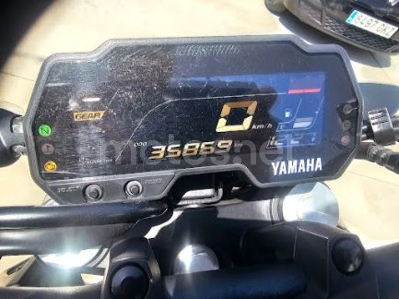 Yamaha MT-125 - Vista 10