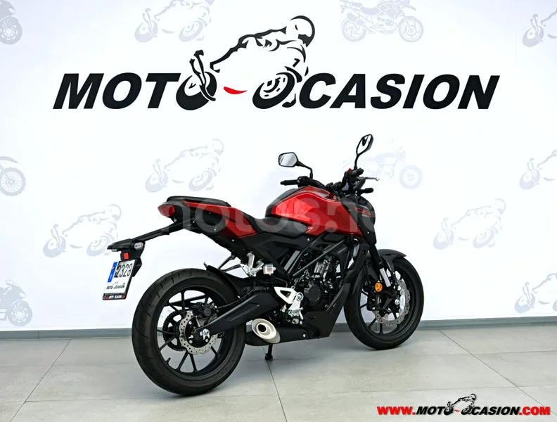 Honda CB125R - Vista 3