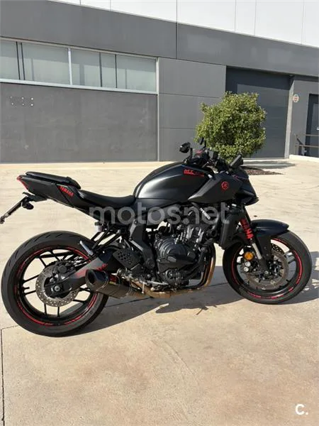 Yamaha MT-07 - Vista 6