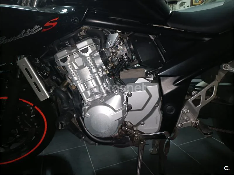 Suzuki Bandit 650S - Vista 5