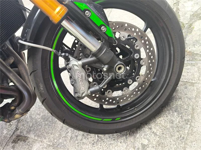 Kawasaki Z900 - Vista 4