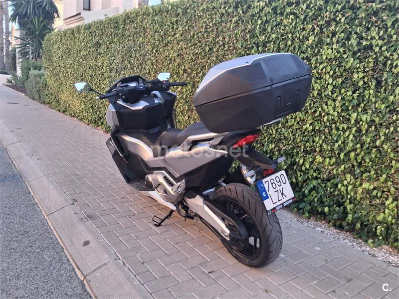 Honda Forza 750 - Vista 3