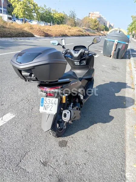 Honda PCX125 - Vista 3