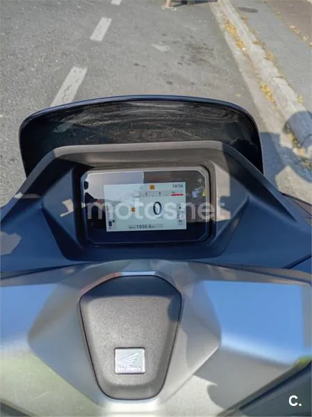 Honda PCX125 - Vista 5