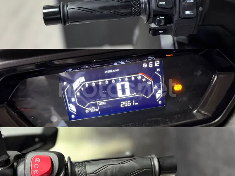 Yamaha XMAX 125 - Vista 5