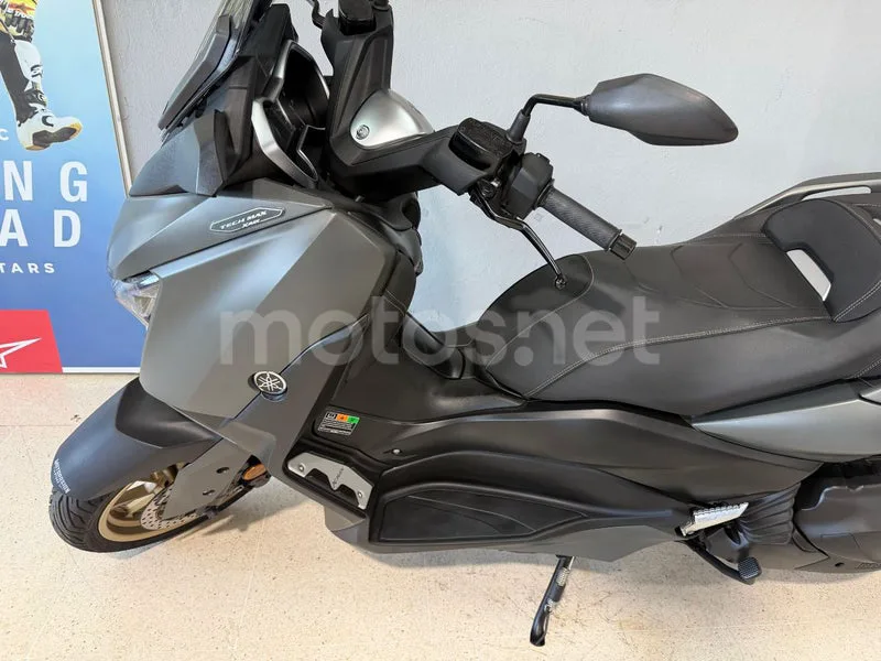 Yamaha XMAX 400 - Vista 5