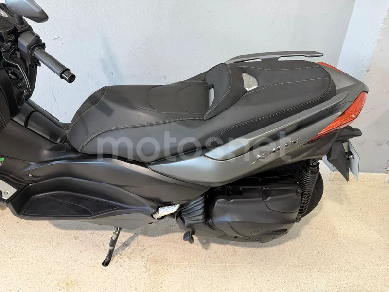 Yamaha XMAX 400 - Vista 6
