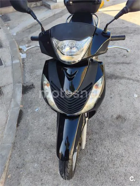 Honda SH125i - Vista 10