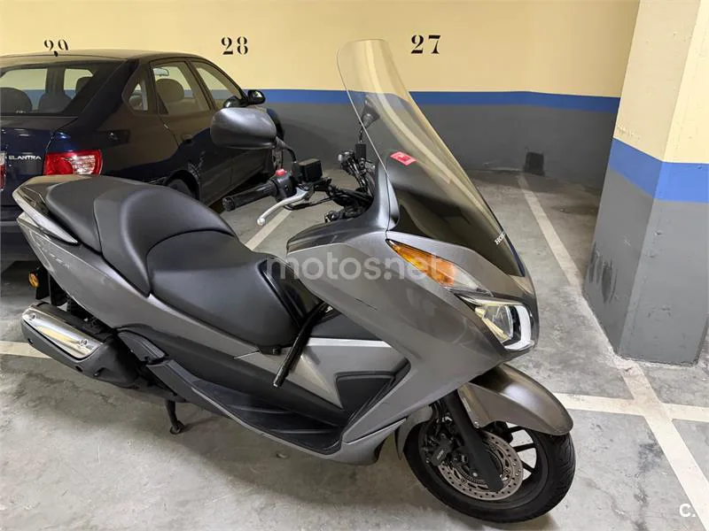 Honda Forza 300 - Vista 4