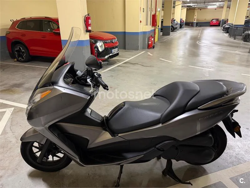 Honda Forza 300 - Vista 6