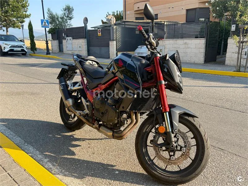 Honda CB750 Hornet - Vista 3