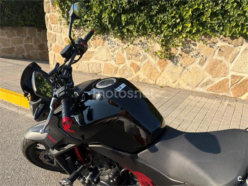 Honda CB750 Hornet - Vista 6