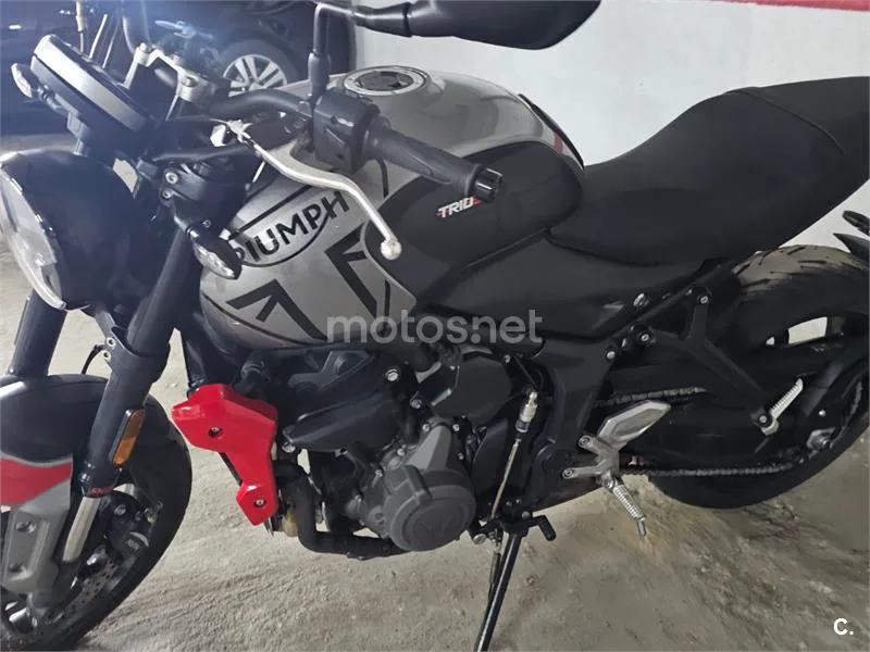 Triumph Trident 660 - Vista 10