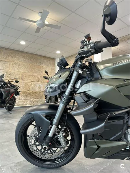 Ducati Streetfighter V2 - Vista 11