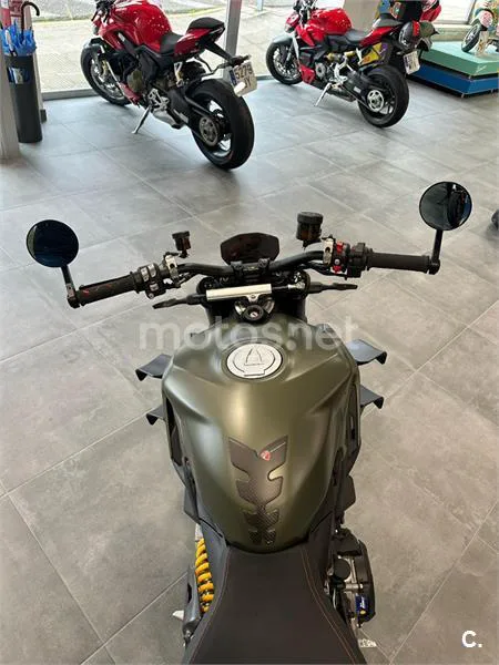 Ducati Streetfighter V2 - Vista 12