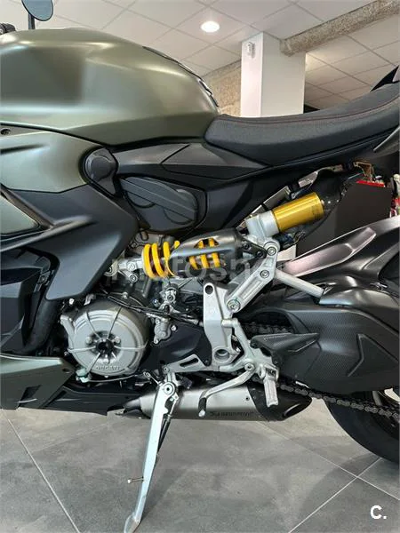 Ducati Streetfighter V2 - Vista 13