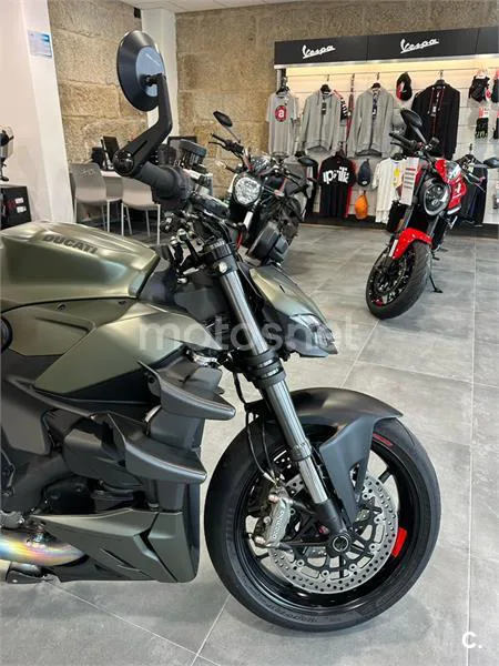 Ducati Streetfighter V2 - Vista 14