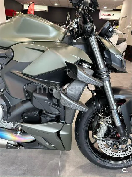 Ducati Streetfighter V2 - Vista 18