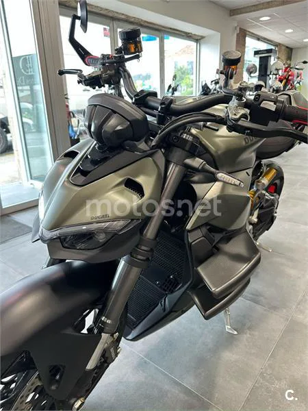 Ducati Streetfighter V2 - Vista 20