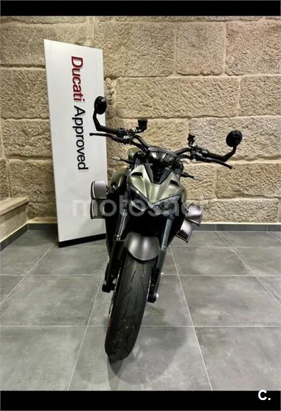 Ducati Streetfighter V2 - Vista 3