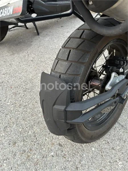 Benelli TRK 502 - Vista 3