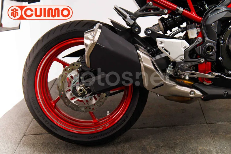 Kawasaki Z900 - Vista 14