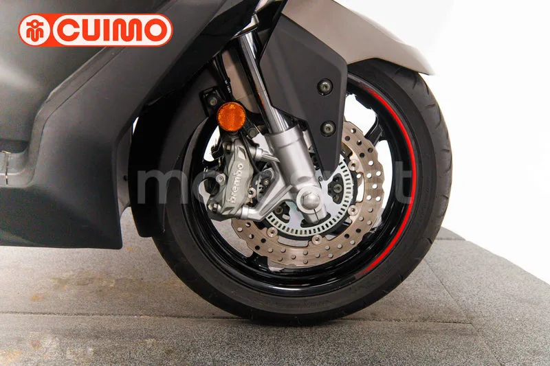 Kymco AK 550 - Vista 14