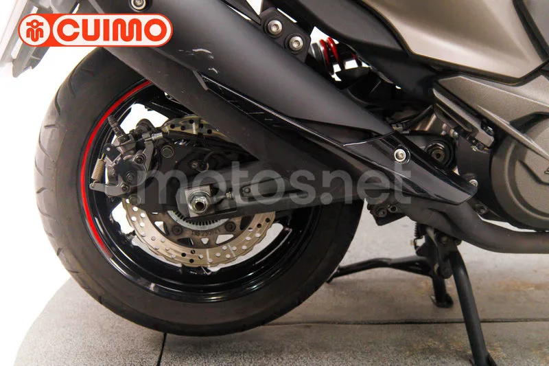 Kymco AK 550 - Vista 15
