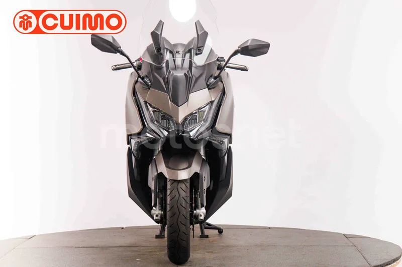 Kymco AK 550 - Vista 10