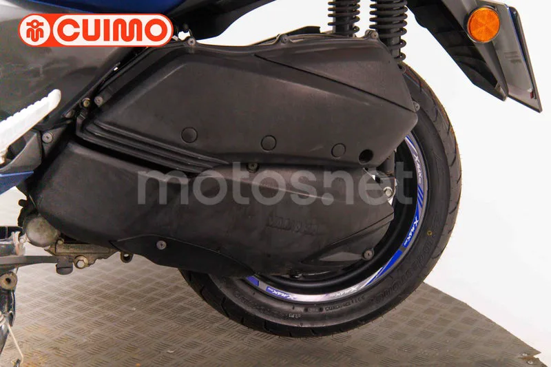 Yamaha XMAX 300 - Vista 24