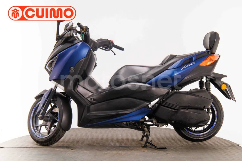 Yamaha XMAX 300 - Vista 8