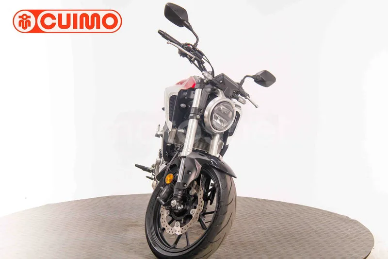 Honda CB125R - Vista 19