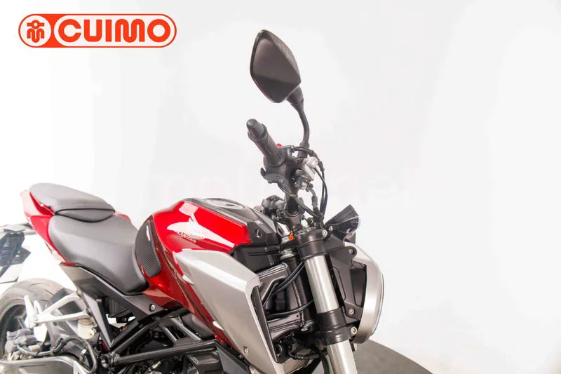 Honda CB125R - Vista 21