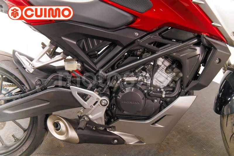 Honda CB125R - Vista 29