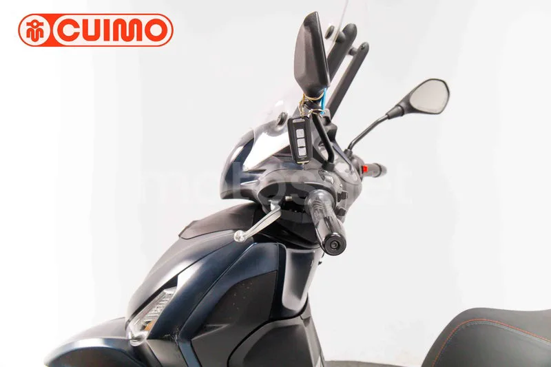 Piaggio Beverly 400 - Vista 21