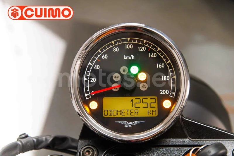 Moto Guzzi V7 III - Vista 24
