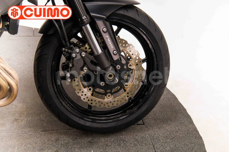 Kawasaki Z800 - Vista 14