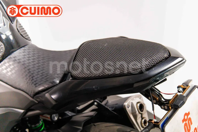 Kawasaki Z800 - Vista 21